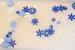 snowflake-scented-water-sensory-play-fine-motor-toddler-preschool-1